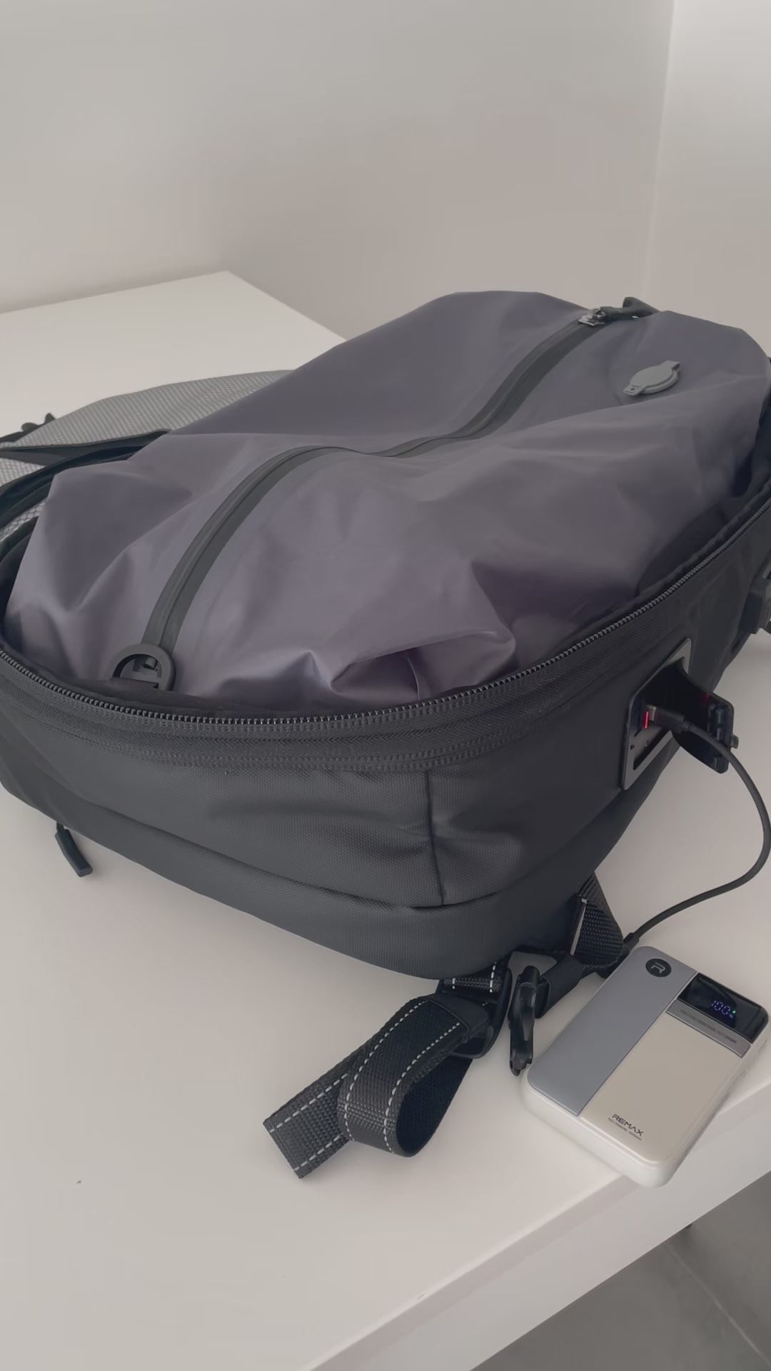 Sac à dos + Pompe Compression Integrée. Voyage Serenity 49x30x20CM